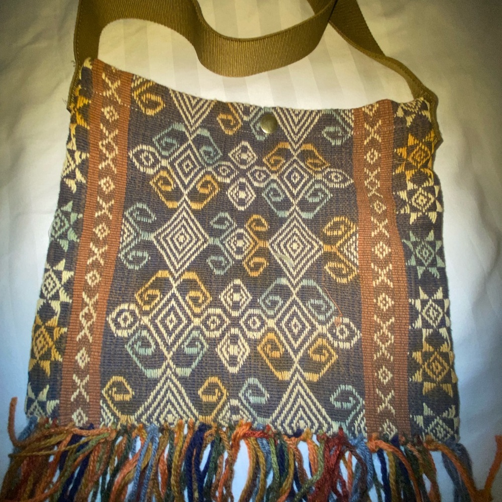 Boho vintage Fringe Crossbody Bag in Multicolor Geometric Pattern - Picture 2 of 4